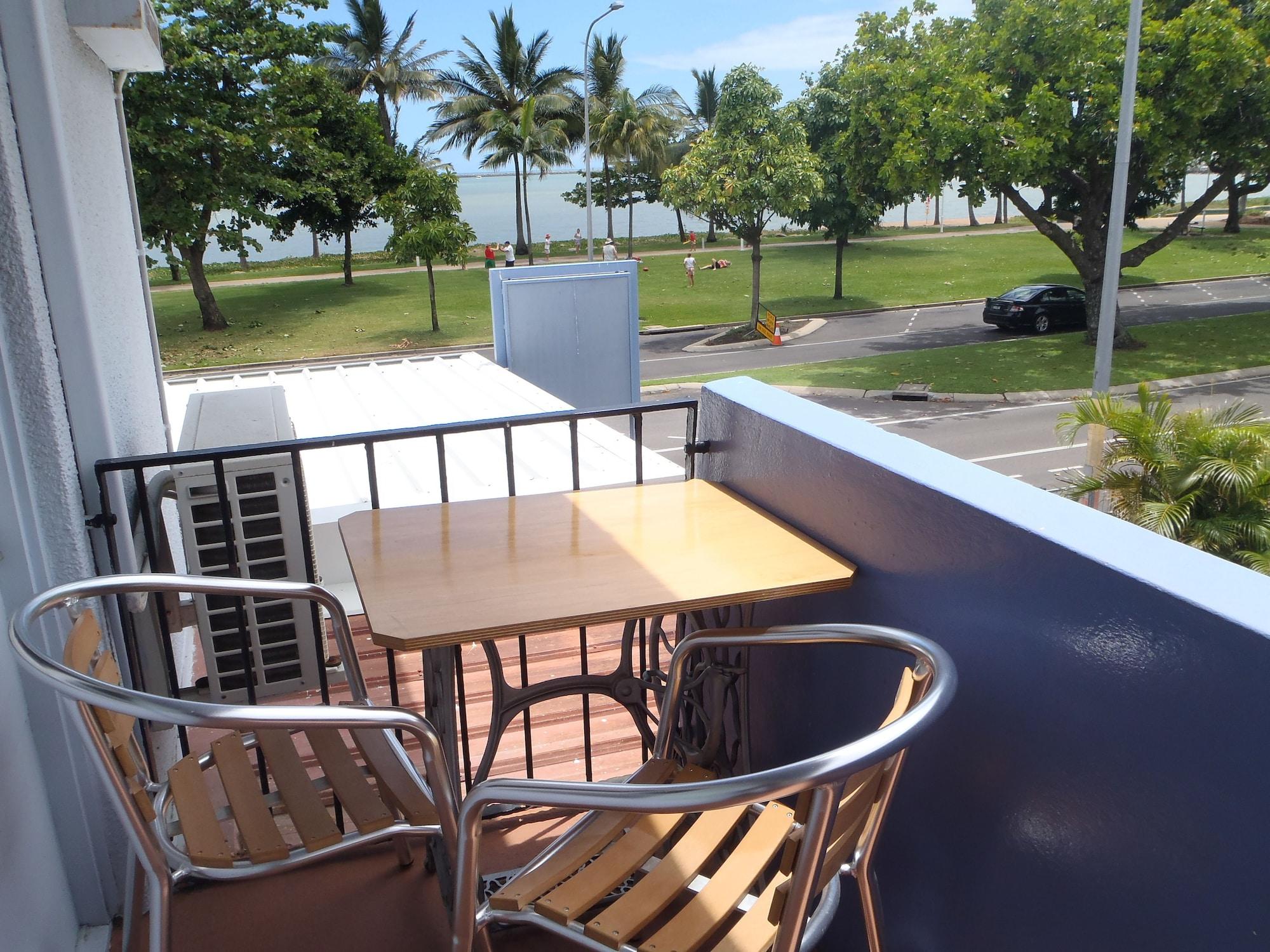 Strand Motel Townsville Esterno foto