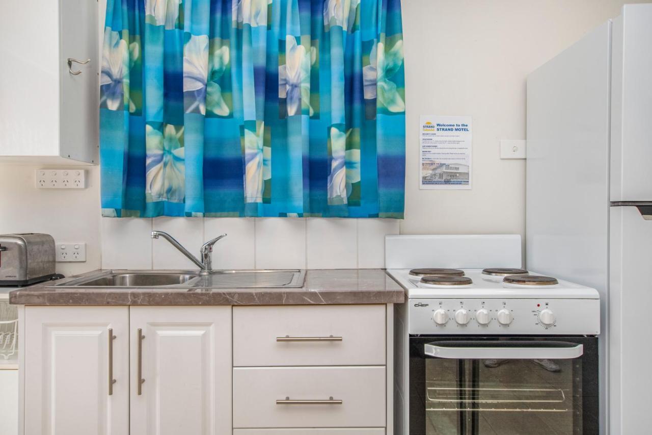 Strand Motel Townsville Esterno foto