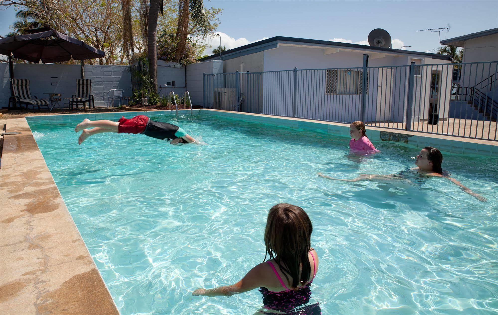 Strand Motel Townsville Esterno foto